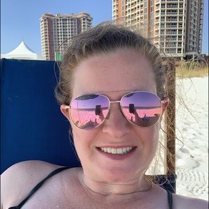 Meet your Posher, Rachel